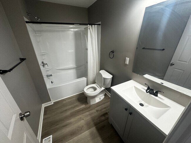 Foto del edificio - 5311 Halsey St