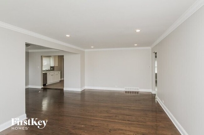 Building Photo - 15519 Gouwens Ln