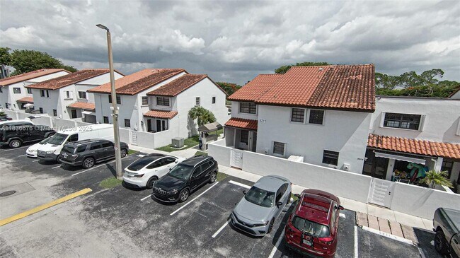 Foto del edificio - 6211 SW 138th Ct