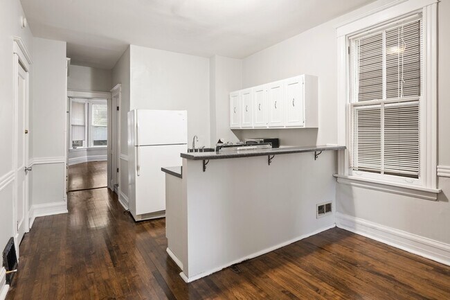 Foto del edificio - 1529 W Nelson St