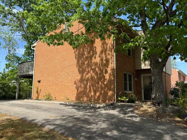 Foto del edificio - North Roanoke County Duplex