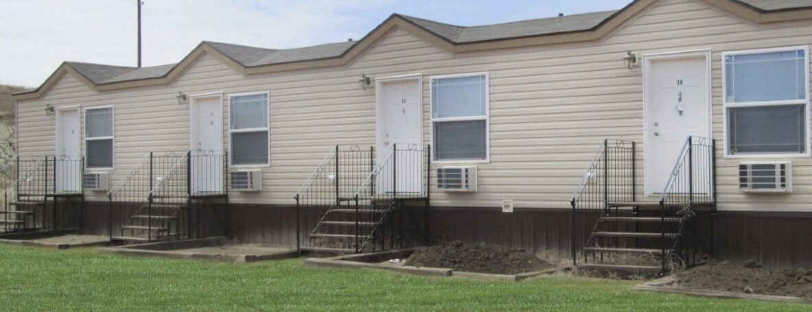 Primary Photo - Stonegate Suites