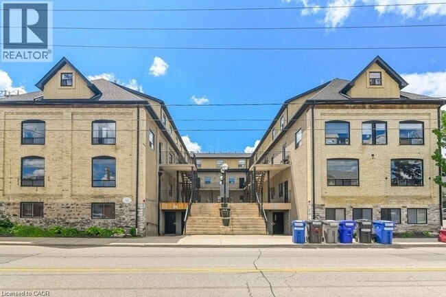 Photo du bâtiment - 12 Bridgeport Rd E