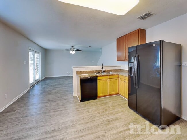 Building Photo - 9939 Amber Breeze