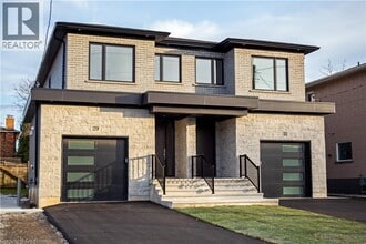 Building Photo - 29 Dana Dr