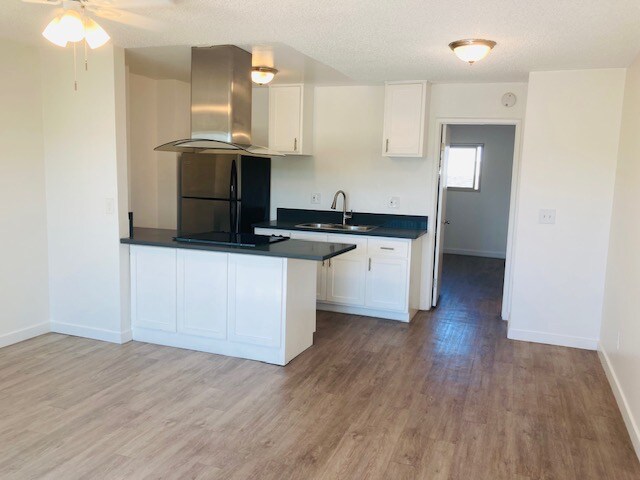 Foto del edificio - 2415 E 6th St
