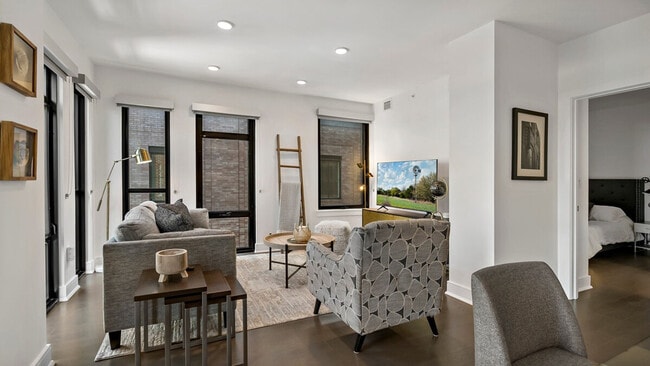 Building Photo - 815 V St NW