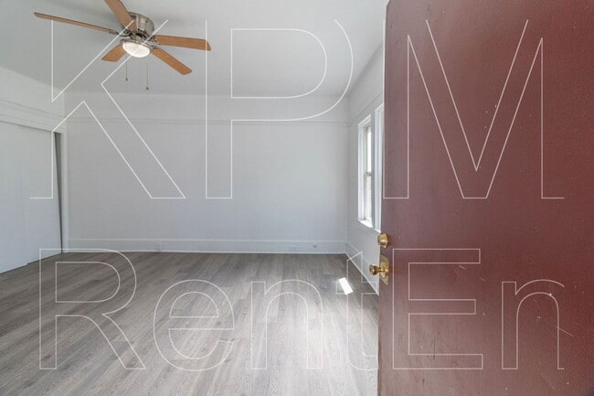 Foto del edificio - 231 E 6th St