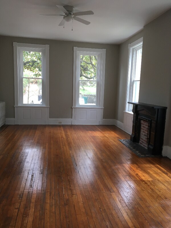 Building Photo - 2341 W McMicken Ave