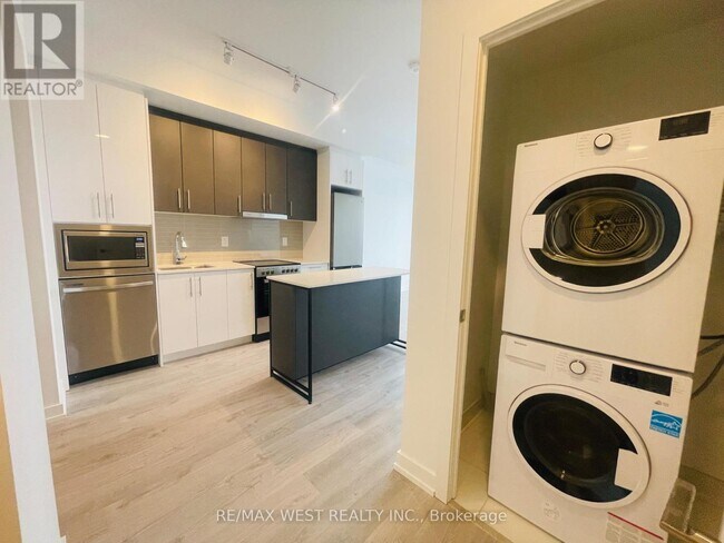 Building Photo - 9763 Markham Rd