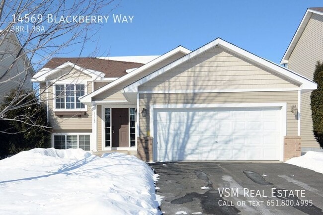 Building Photo - Available May 1st - Won't Last, 3 Bed 2.5 ...