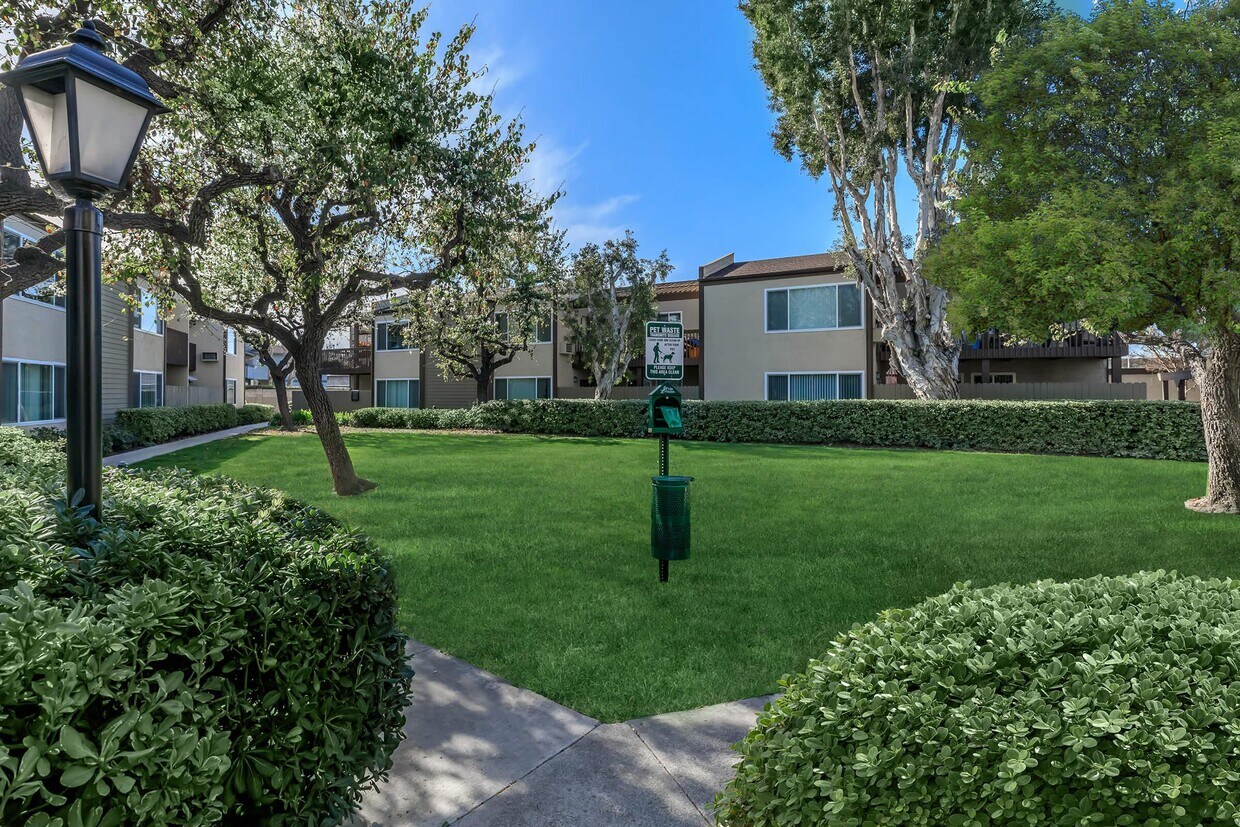 Hollybrook Apartment Homes Apartments in Westminster, CA Westside