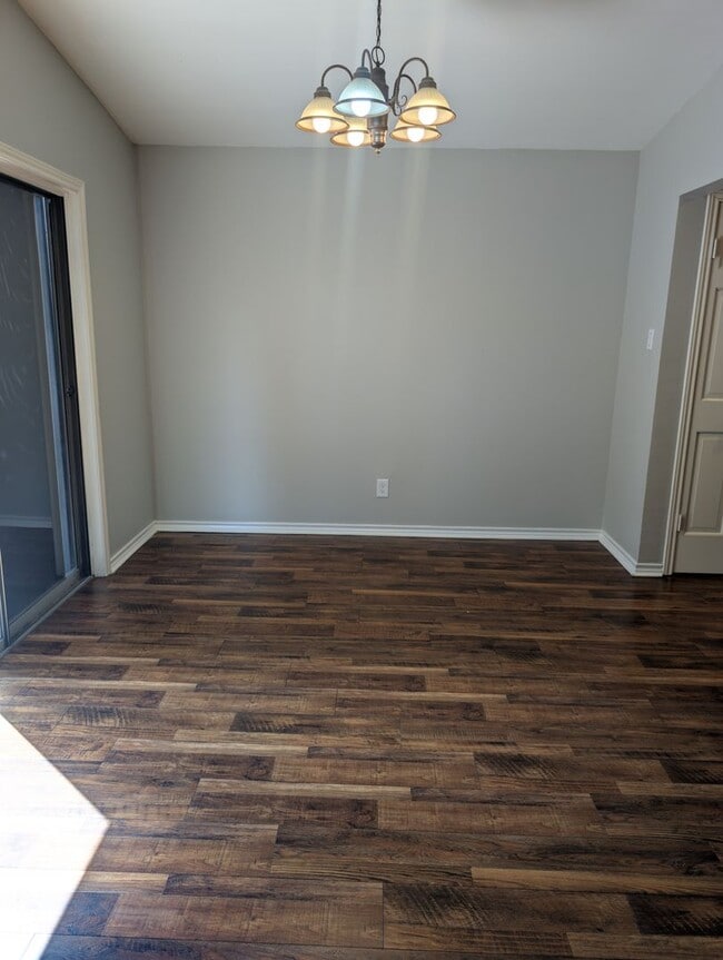 Foto del edificio - Spacious 3BR 3BA • Attached Garage • Two Patios • Two Primary Suites in Spring