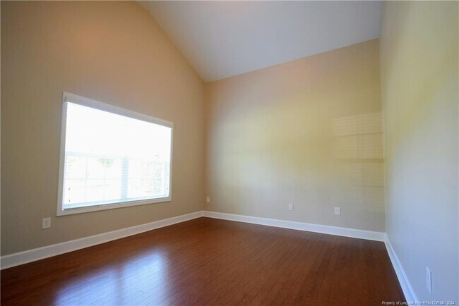 Foto del edificio - 10 Spring Pond Ln