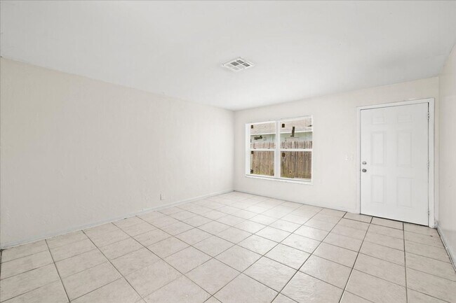 Foto del edificio - 143 W 28th St
