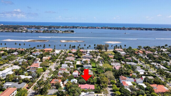 Foto del edificio - 237 Dyer Rd