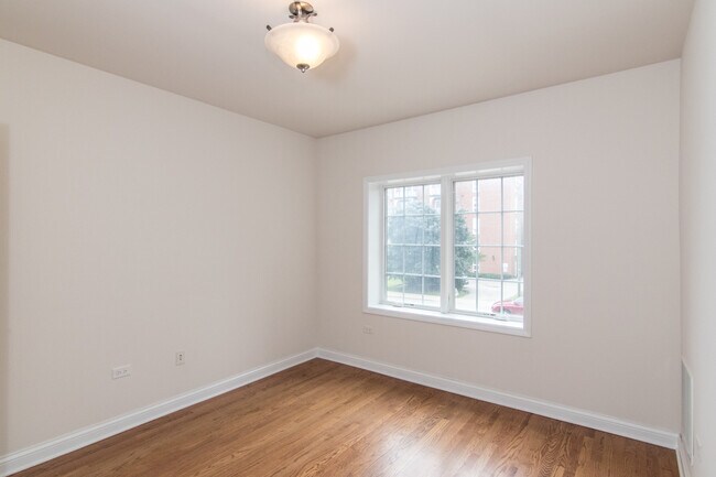 Foto del edificio - 6493 N Northwest Hwy