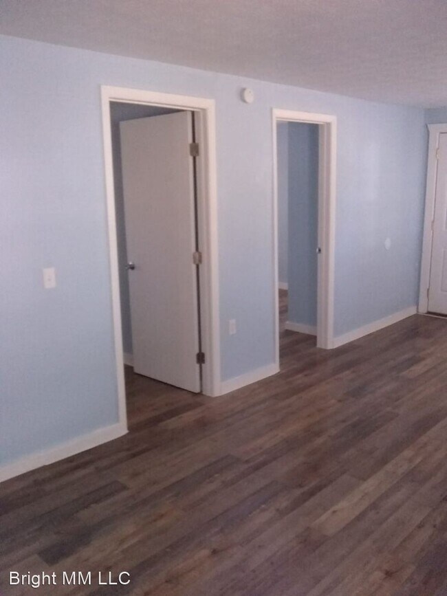 Building Photo - 2 br, 1 bath House - 1126 pine st