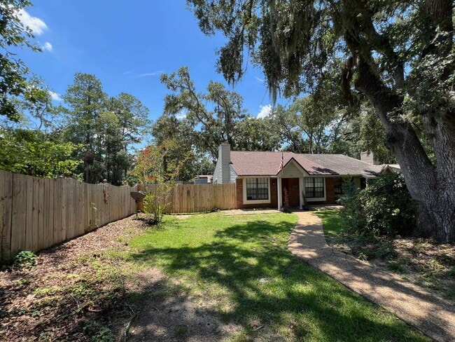 Building Photo - 1105 Brafforton Dr