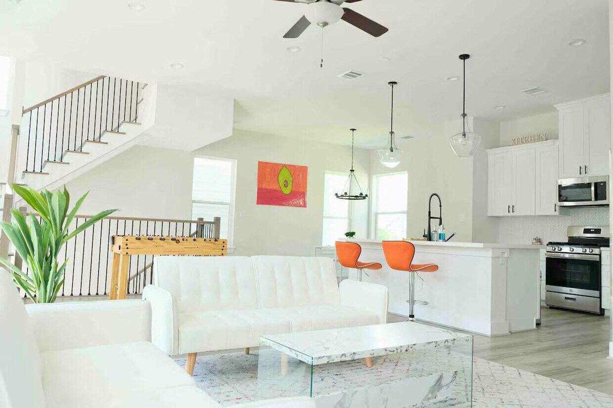 Foto principal - 2304 Live Oak St