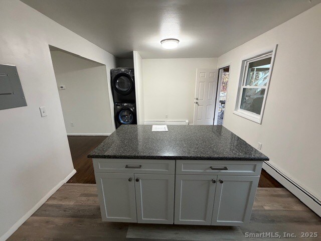 Building Photo - 27 Fairview Dr