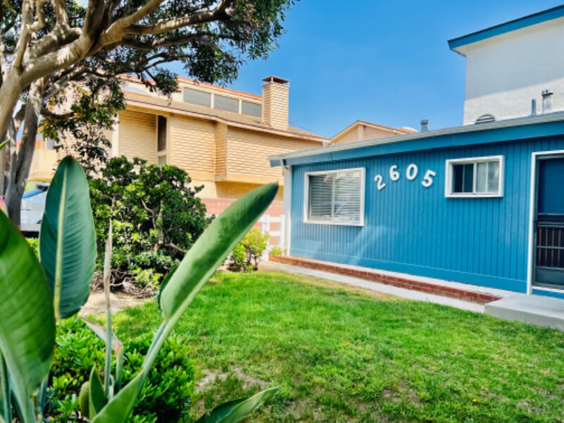 2605 Gates Ave Unit F, Redondo Beach, CA 90278 Room for Rent in