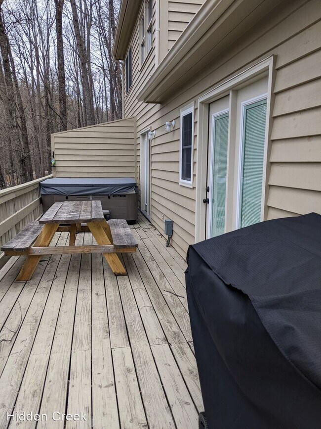 Building Photo - 2 br, 2 bath House - 155 E Horseshoe Ridge...