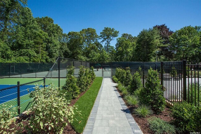 Building Photo - 91 Duck Pond Dr