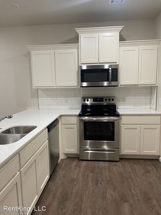 Building Photo - 3 br, 2 bath House - 1313 Brooks Drive