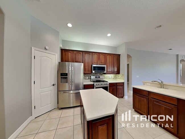 Building Photo - 355 Snapdragon Loop