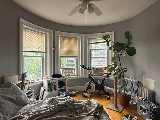 Foto del edificio - 1477 Beacon St