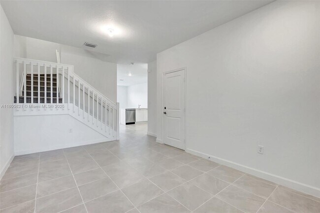 Foto del edificio - 12921 NW 24th Ave
