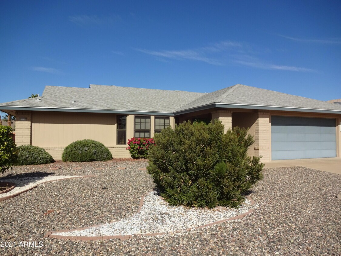Foto principal - 13722 W Gable Hill Dr
