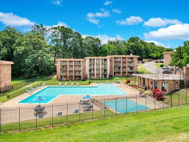 Building Photo - Montgomery White Oak Apartments