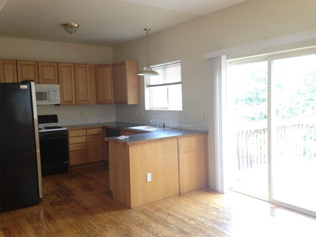 Building Photo - 3683 Iris Ave