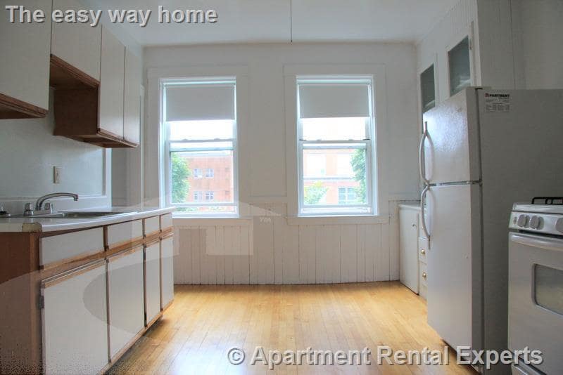 Photo - 14 Centre St Unit #G