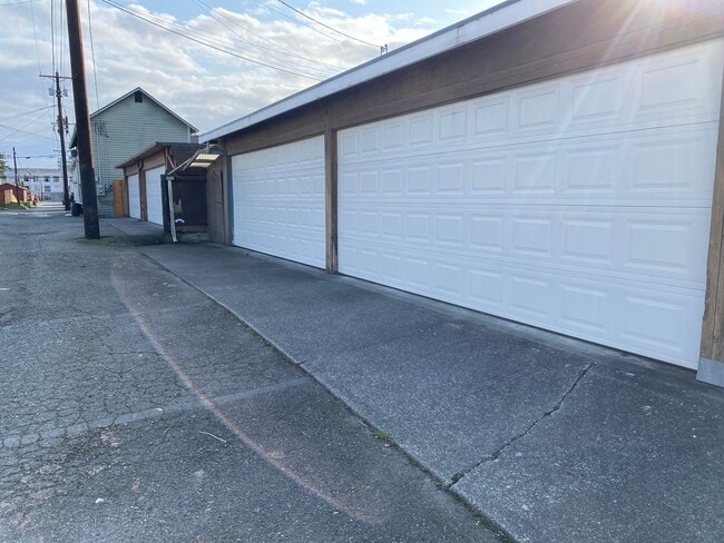 Photo - Ground floor unit in North Everett Apartment