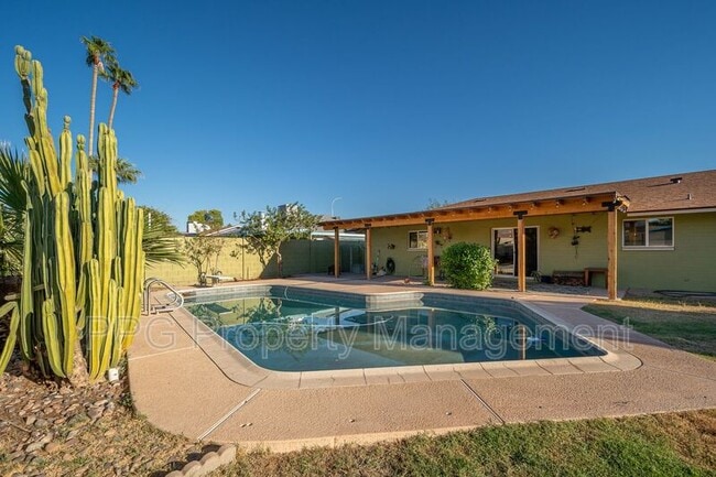 Photo - 456 W Jasper Dr House