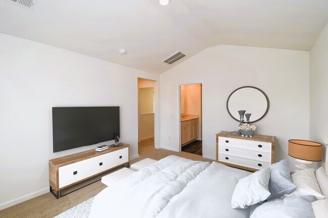 Foto del edificio - 110 Striker Rd