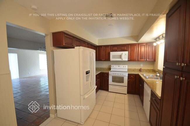 Building Photo - 162 SW 52nd Terrace