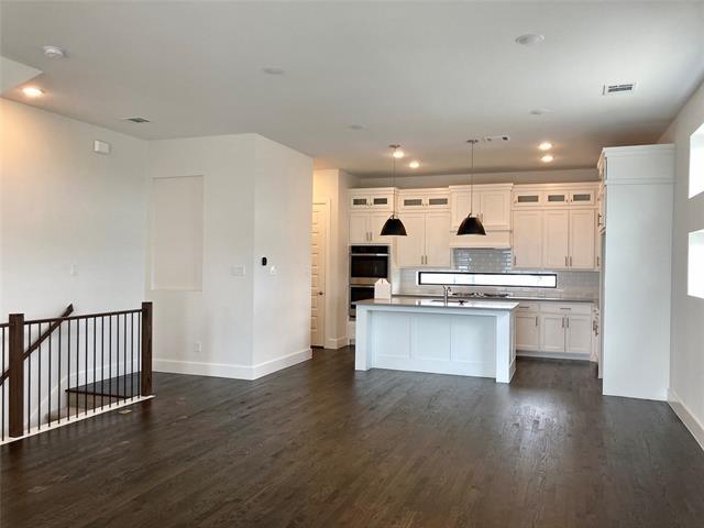 Foto principal - 8611 War Admiral Dr