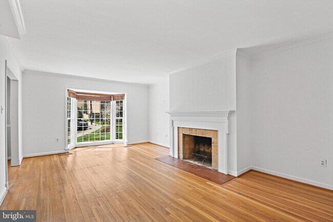 Foto del edificio - 7380 Montcalm Dr