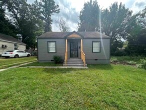 Building Photo - 2603 Snowden Ave