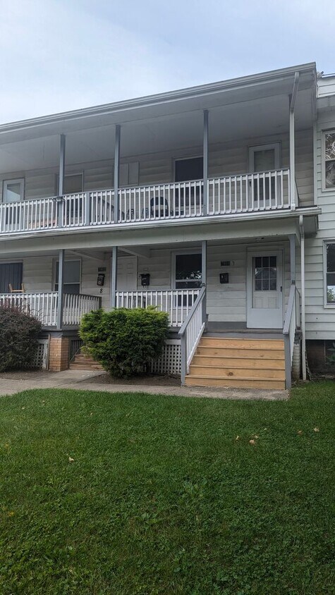 Primary Photo - 7804-7804 Lawn Ave