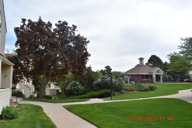 Building Photo - 989 S Miller St
