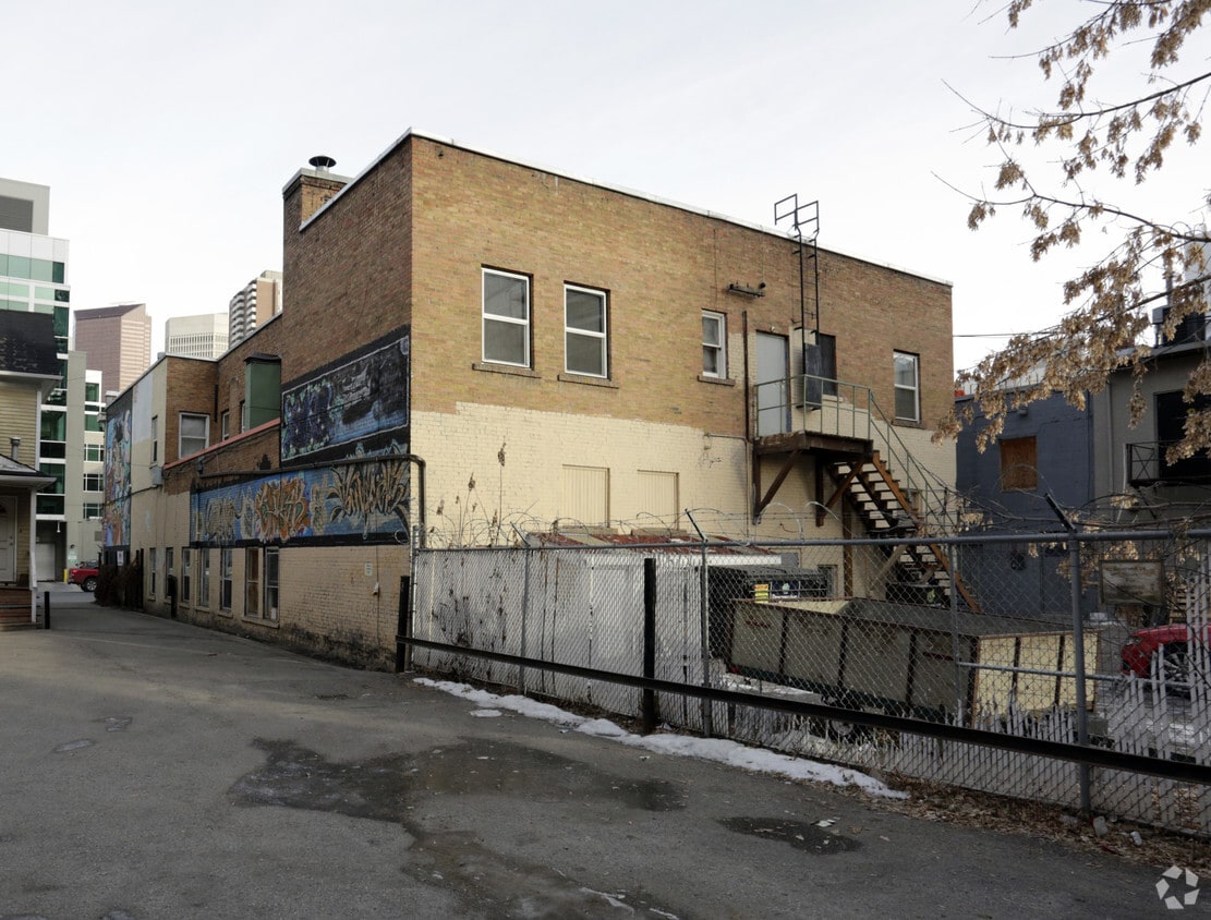 Building Photo - 211 12th Avenue SW