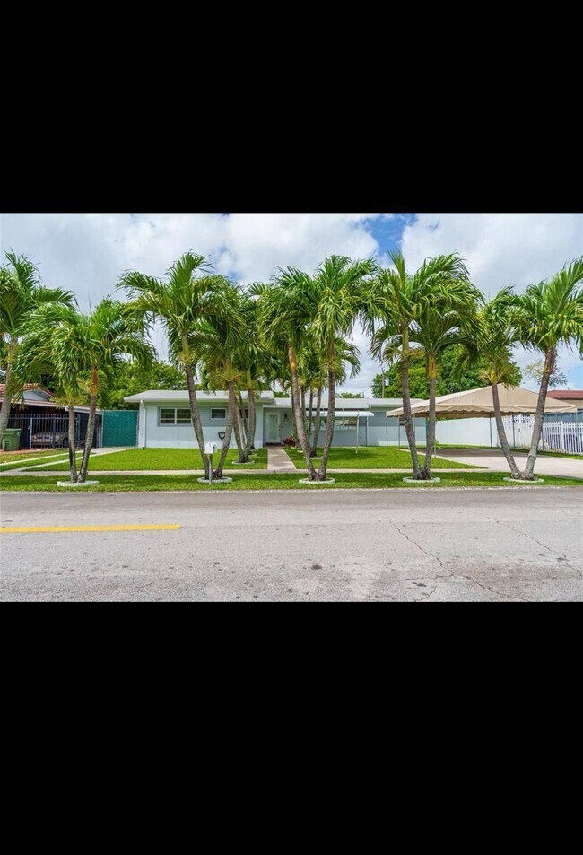 Foto del edificio - 6630 W 5th Pl