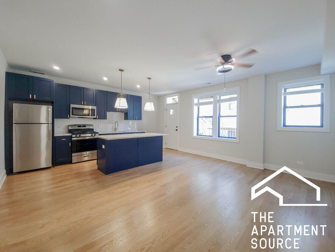 Foto principal - 2028 W Montrose Ave