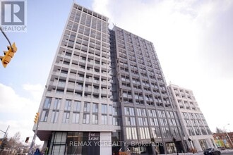 Building Photo - 2020 Bathurst St