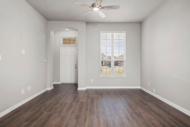 Building Photo - 2079 Positano Loop